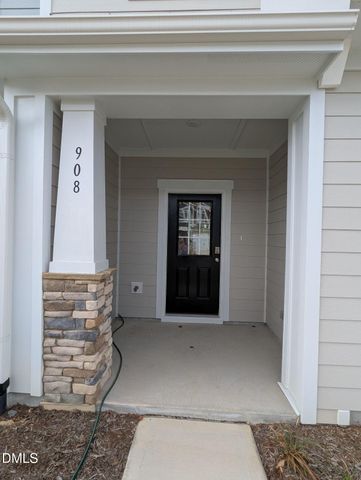 908 Kensley Grove Lane, Fuquay Varina, NC 27526