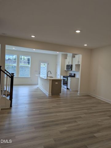 908 Kensley Grove Lane, Fuquay Varina, NC 27526