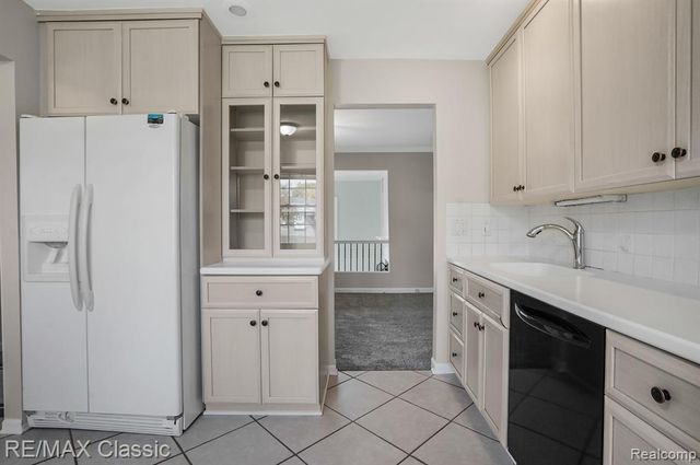 19580 Crystal Lake Drive, Northville, MI 48167