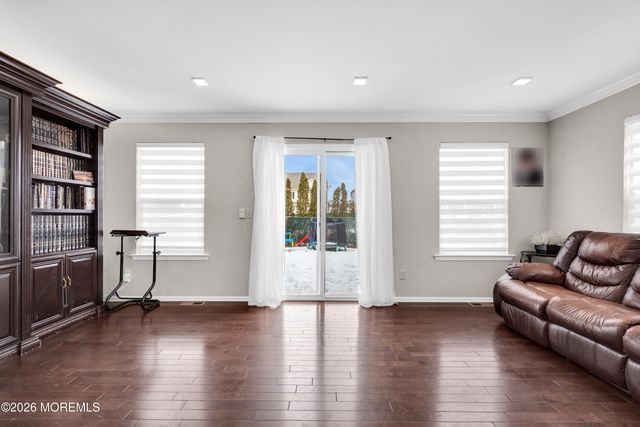 59 Aspen Court, Lakewood, NJ 08701