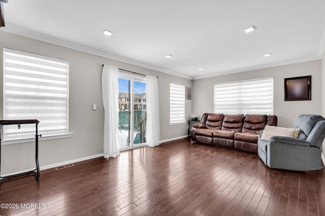 59 Aspen Court, Lakewood, NJ 08701