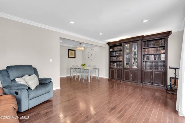 59 Aspen Court, Lakewood, NJ 08701