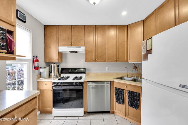 59 Aspen Court, Lakewood, NJ 08701