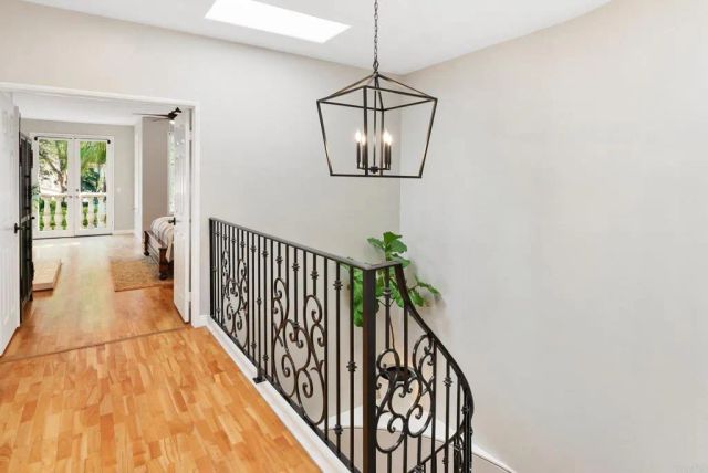 9606 Claiborne Square, La Jolla, CA 92037