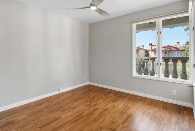 9606 Claiborne Square, La Jolla, CA 92037
