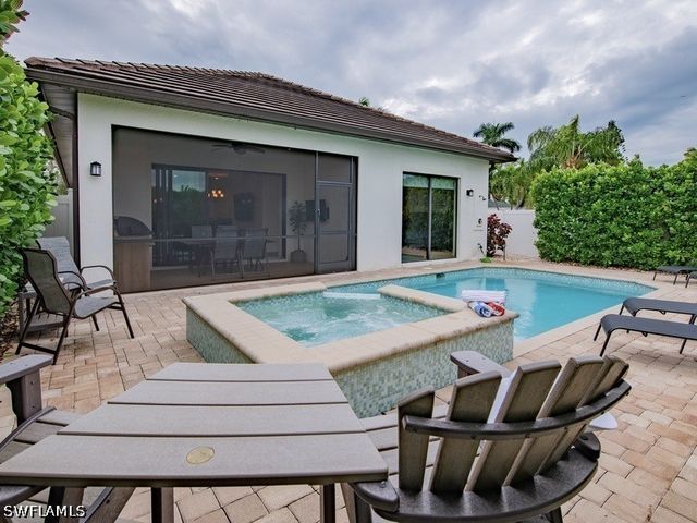 631 100th AVE N, Naples, FL 34108