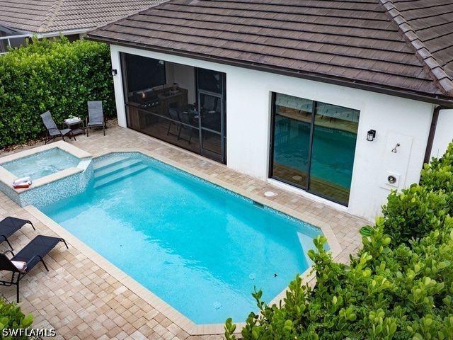 631 100th AVE N, Naples, FL 34108