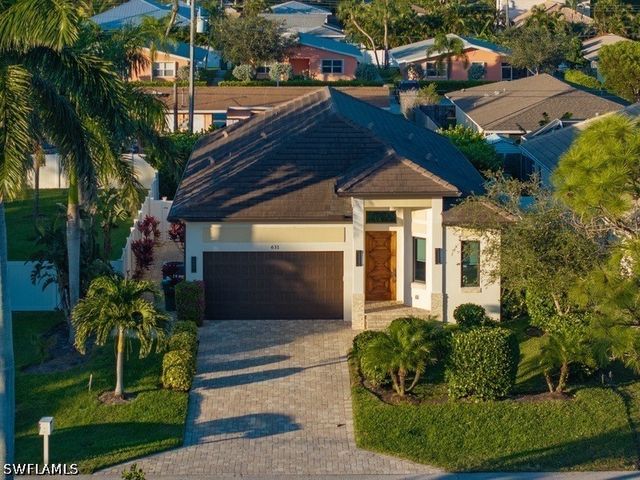631 100th AVE N, Naples, FL 34108