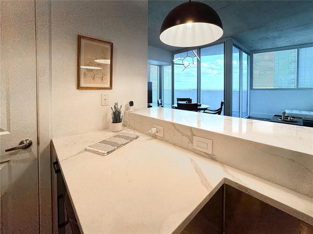 155 S COURT AVENUE 1001, Orlando, FL 32801