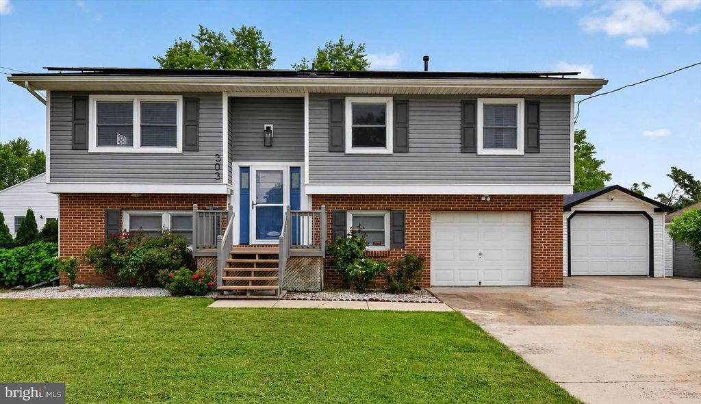 303 KAY RD, Mechanicsburg, PA 17050
