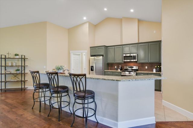 212 Christine LN, Liberty Hill, TX 78642