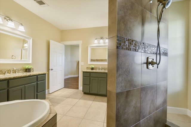 212 Christine LN, Liberty Hill, TX 78642