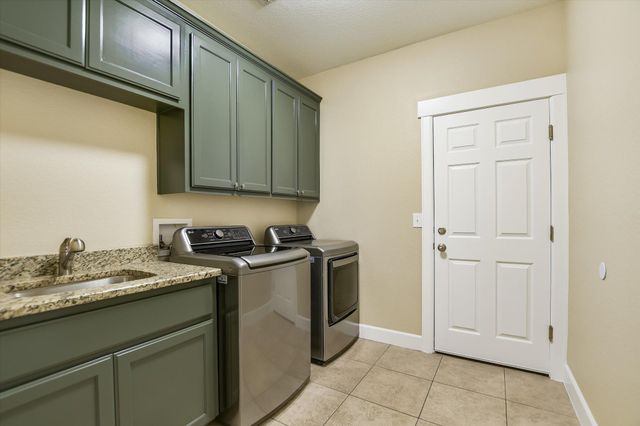 212 Christine LN, Liberty Hill, TX 78642