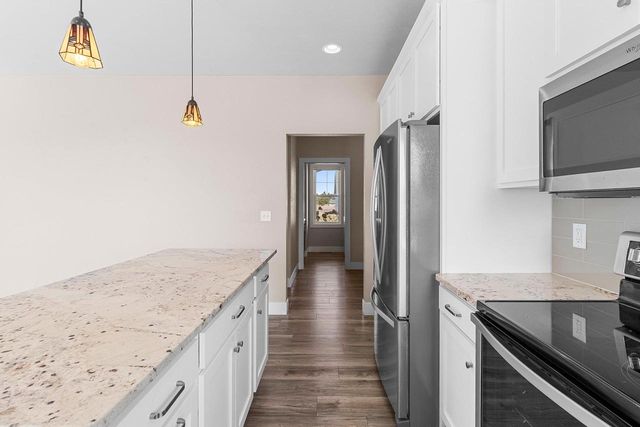 5485 N AMETHYST DRIVE, Appleton, WI 54913