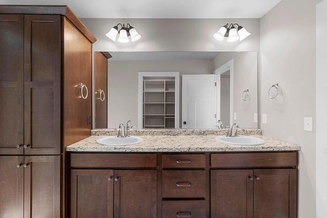 5485 N AMETHYST DRIVE, Appleton, WI 54913