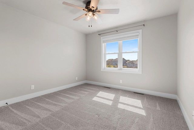 5485 N AMETHYST DRIVE, Appleton, WI 54913