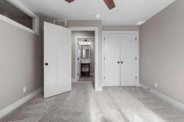 5485 N AMETHYST DRIVE, Appleton, WI 54913