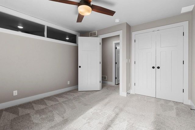 5485 N AMETHYST DRIVE, Appleton, WI 54913