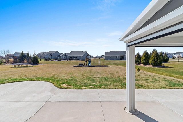 5485 N AMETHYST DRIVE, Appleton, WI 54913