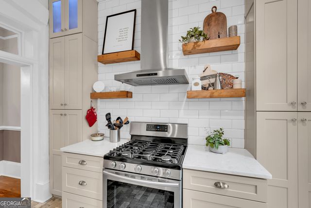 216 W Gaston Street, Savannah, GA 31401