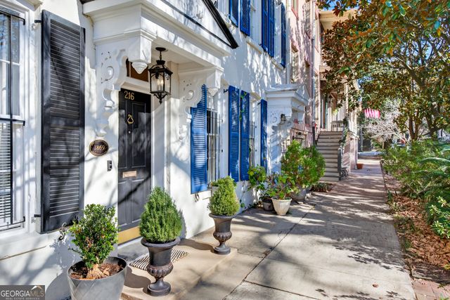216 W Gaston Street, Savannah, GA 31401