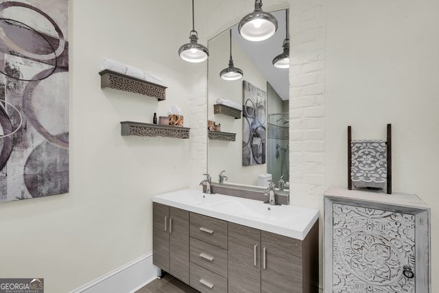 216 W Gaston Street, Savannah, GA 31401