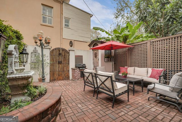 216 W Gaston Street, Savannah, GA 31401