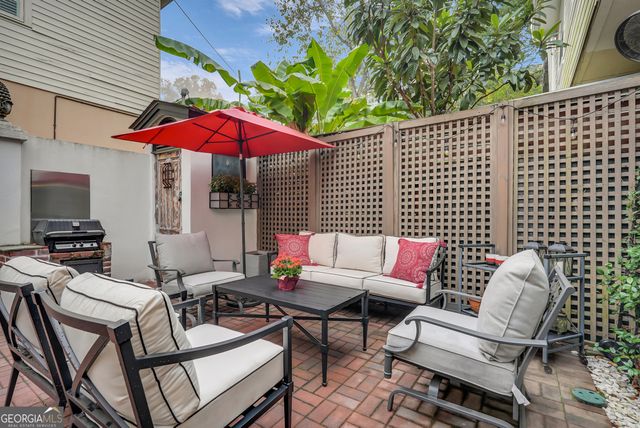 216 W Gaston Street, Savannah, GA 31401