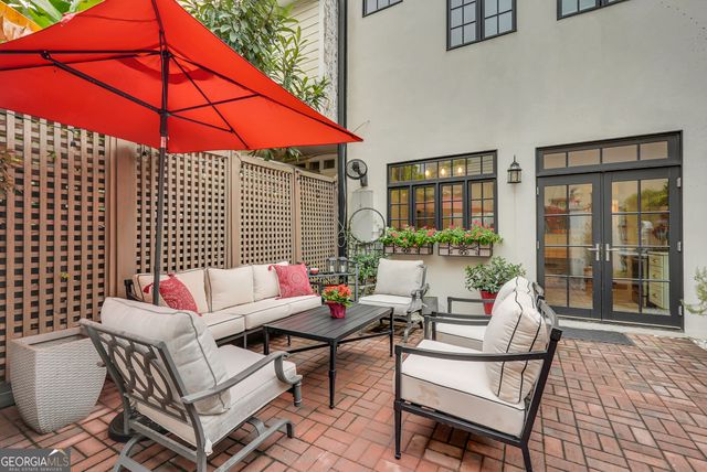 216 W Gaston Street, Savannah, GA 31401