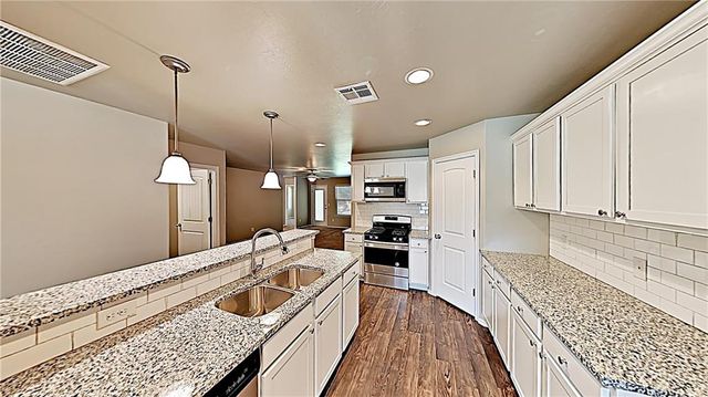 123 Saint Charles Way, Oklahoma City, OK 73130