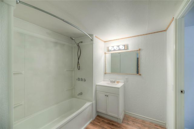 104 W Paradise Drive, Trinity, TX 75862