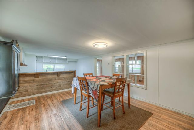 104 W Paradise Drive, Trinity, TX 75862