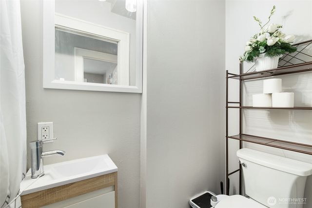 10124 3rd Avenue NW, Seattle, WA 98177