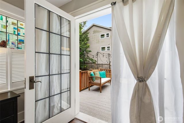 10124 3rd Avenue NW, Seattle, WA 98177