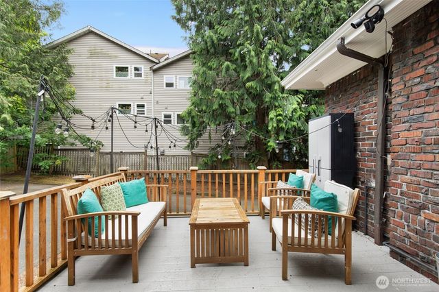 10124 3rd Avenue NW, Seattle, WA 98177