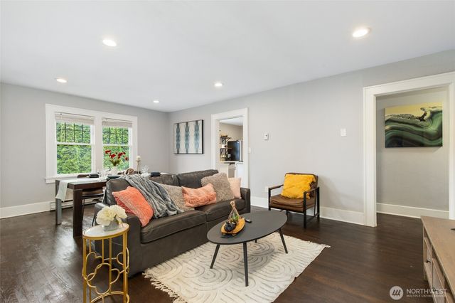 10124 3rd Avenue NW, Seattle, WA 98177