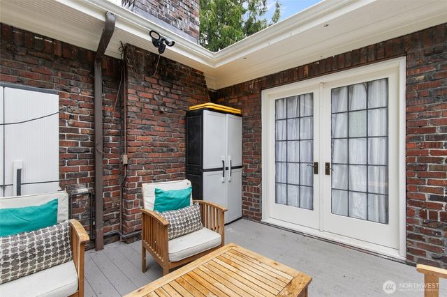 10124 3rd Avenue NW, Seattle, WA 98177