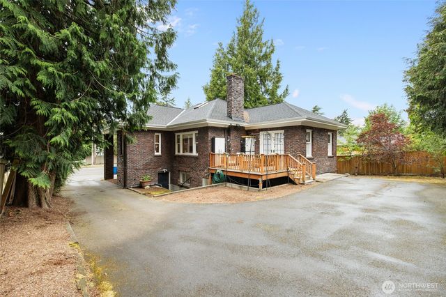 10124 3rd Avenue NW, Seattle, WA 98177
