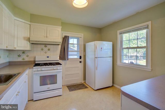 9005 TAMMY RD, Baltimore, MD 21236