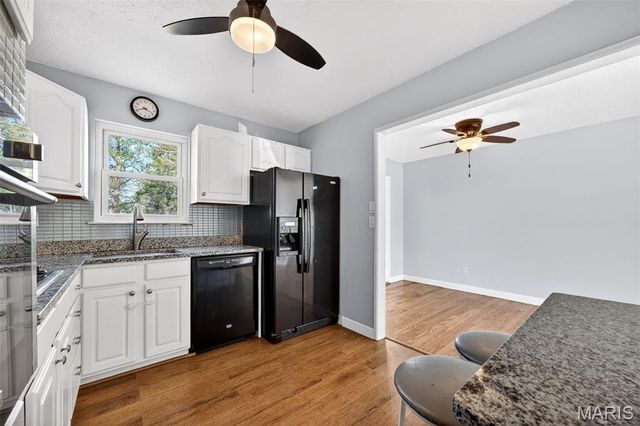 12030 Bennington Place, Maryland Heights, MO 63043