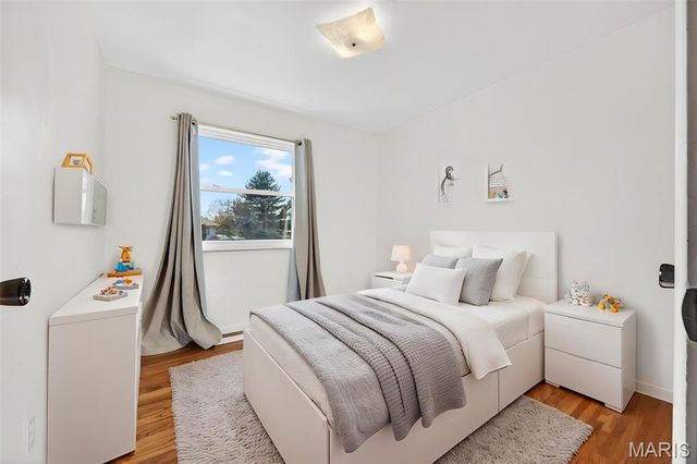 12030 Bennington Place, Maryland Heights, MO 63043