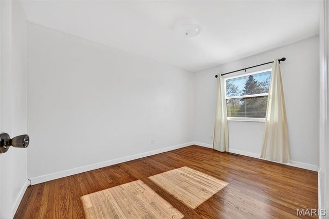 12030 Bennington Place, Maryland Heights, MO 63043