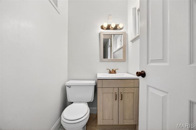 12030 Bennington Place, Maryland Heights, MO 63043