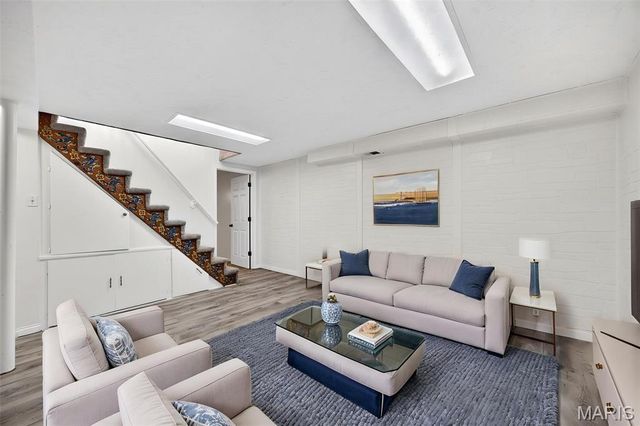 12030 Bennington Place, Maryland Heights, MO 63043