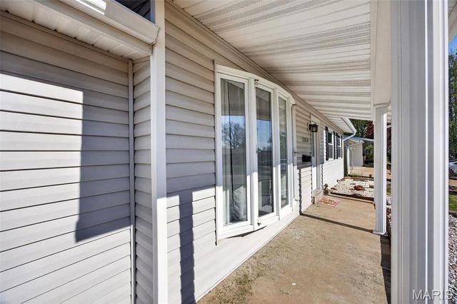 12030 Bennington Place, Maryland Heights, MO 63043