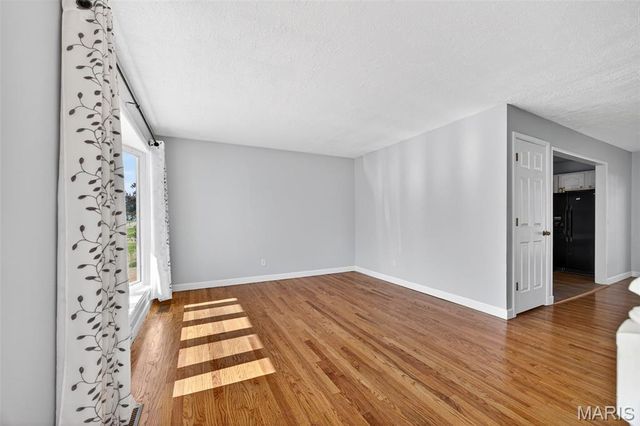 12030 Bennington Place, Maryland Heights, MO 63043