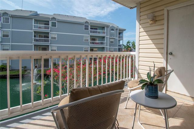 6817 STONES THROW CIRCLE N 17203, St Petersburg, FL 33710