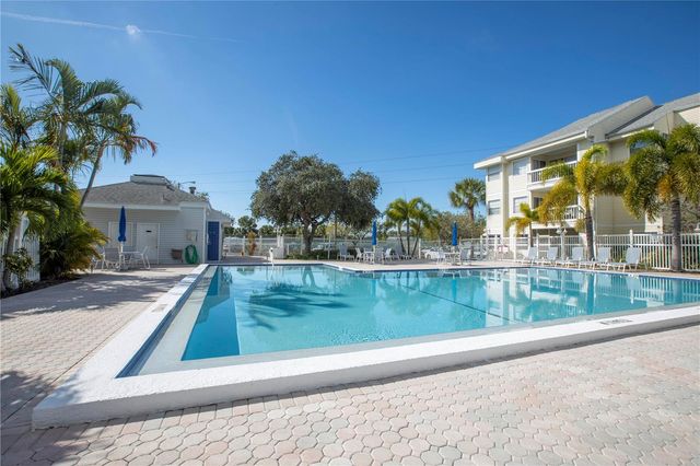 6817 STONES THROW CIRCLE N 17203, St Petersburg, FL 33710