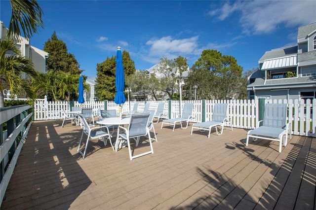 6817 STONES THROW CIRCLE N 17203, St Petersburg, FL 33710