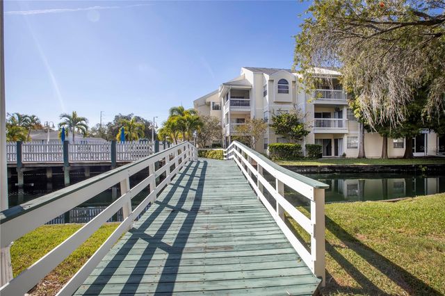 6817 STONES THROW CIRCLE N 17203, St Petersburg, FL 33710